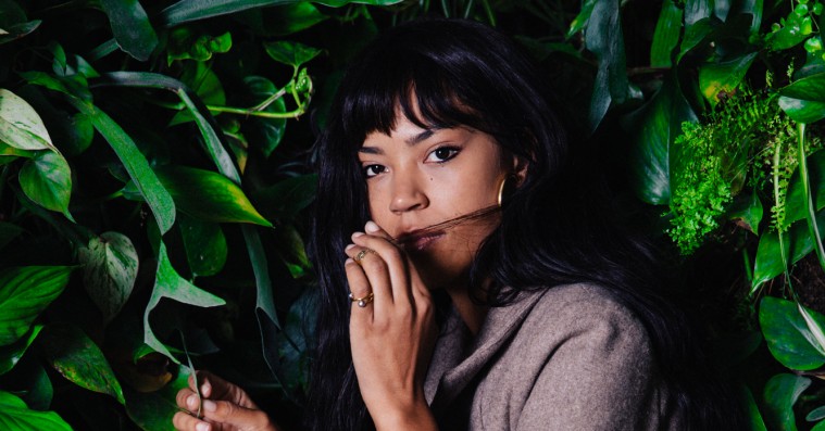 Kwamie Livs længe ventede debutalbum gør os ikke klogere på, hvem hun rigtigt er