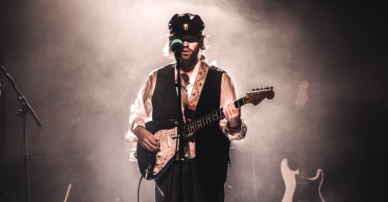 Connan Mockasin serverede metalag i chillet og stærkt underholdende koncert