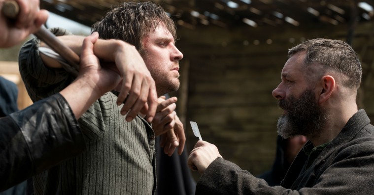 ’Apostle’: ‘The Raid’-instruktør fortsætter blodsrusen i kulthorror på Netflix