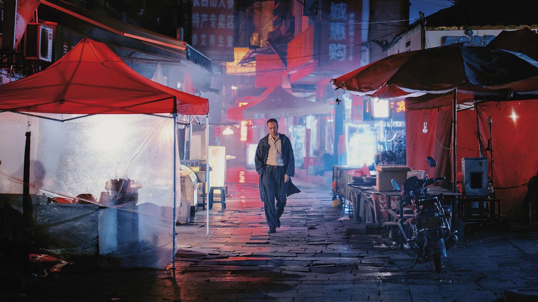 ’Long Day’s Journey into Night’: 50 minutters long take i 3D er mere end en gimmick