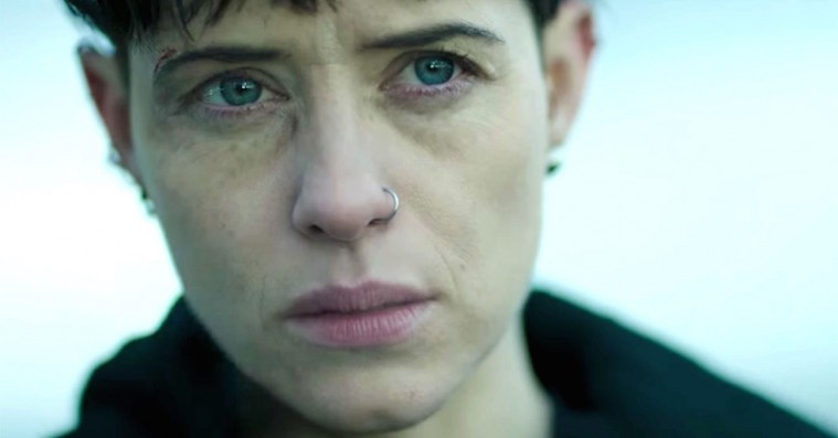 ’The Girl in the Spider’s Web’: Lisbeth Salander er James Bond – og plothullerne tårner sig op