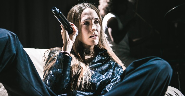 Chinahs kaotiske popunivers skabte smuk højtidelighed på Hotel Cecil