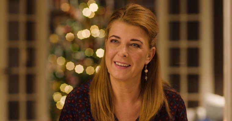 ’Den tid på året’: Skuespilensemblet er en fornøjelse i Paprika Steens julesatire