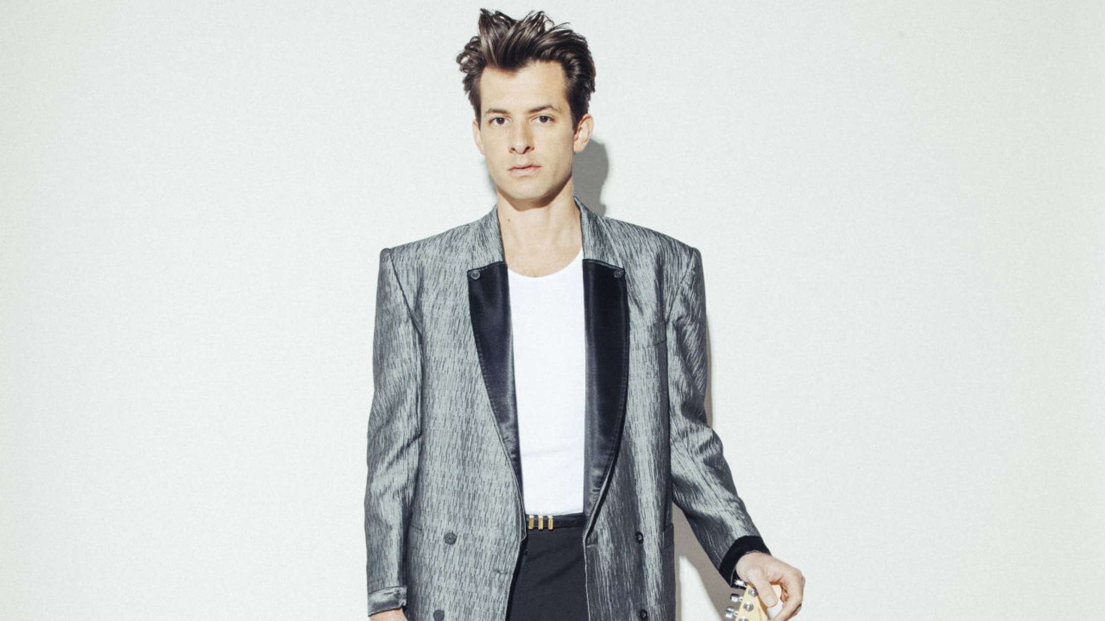 Mark Ronson inviterer til Love Lockdown: Livestream med Tame Impala, Robyn, Mø og mange flere