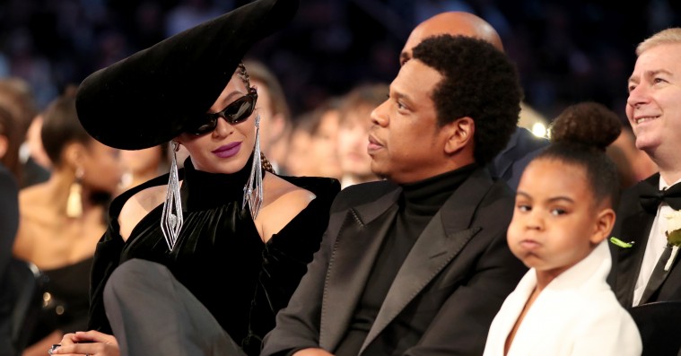 Musikårets bedste memes – fra Blue Ivy og presset selfiekid til ‘Thank U, Next’