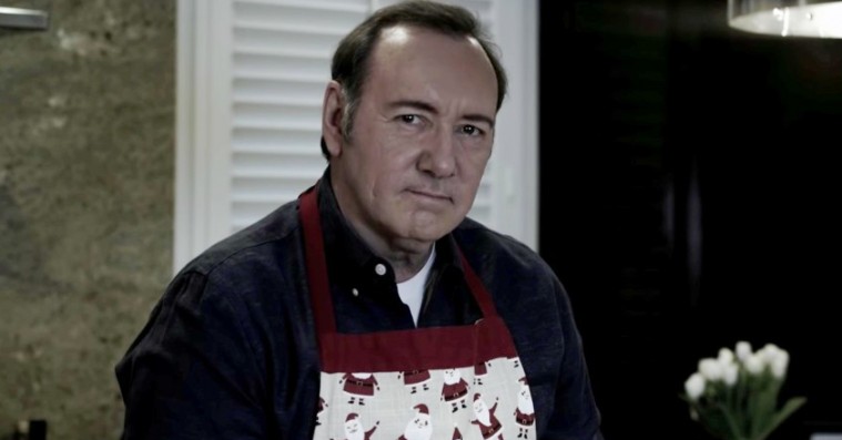 Prominente Hollywood-stjerner reagerer på Kevin Spaceys bizarre julevideo