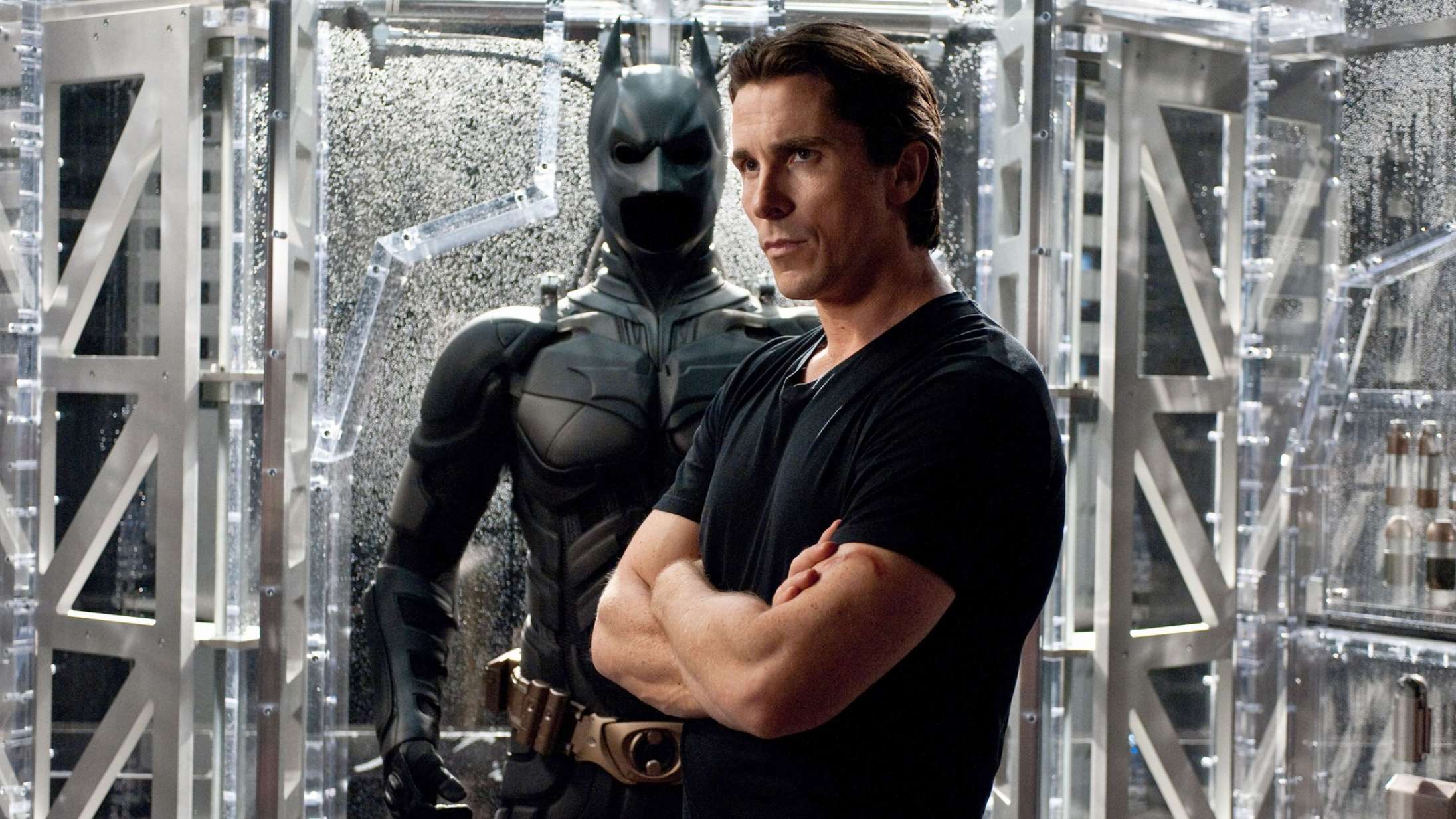 Christian Bale giver Robert Pattinson det ultimative Batman-tip: Rigtige superhelte tisser selv