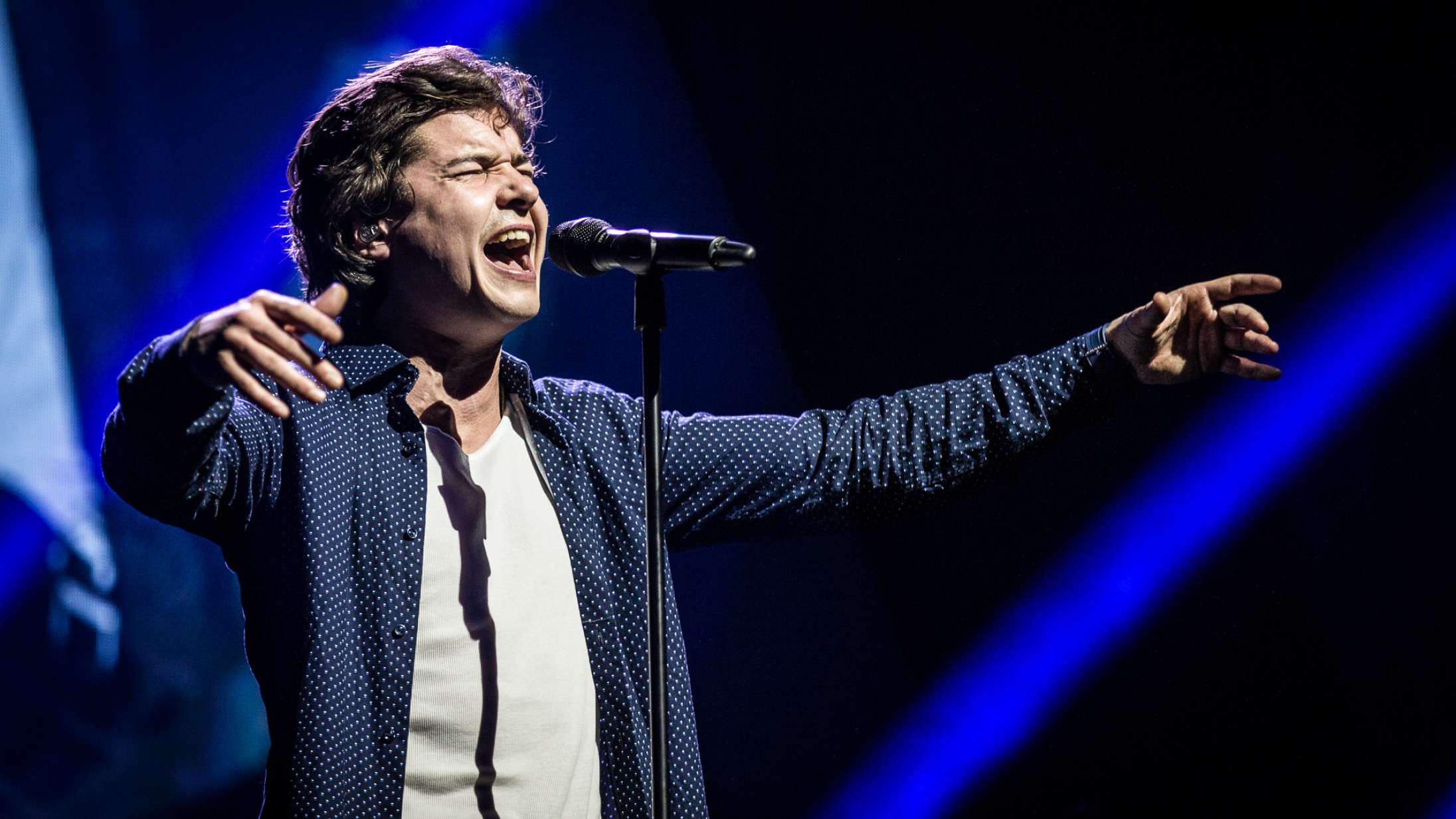 Lukas Graham krænger hjertet ud på ny duet med amerikansk countrysanger