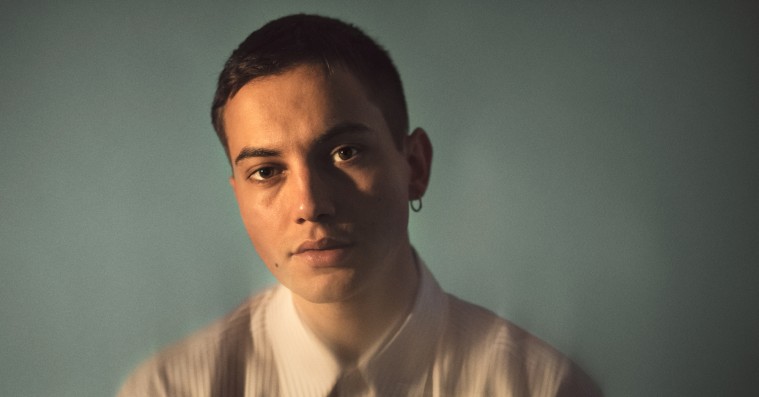 Elias Boussnina svarer på livets store spørgsmål: »Jeg tror super meget på ånder og ting, man ikke kan se«