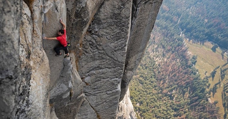 ‘Free Solo’: Vanvittigt nervepirrende klatretur er den mest fysiske filmoplevelse længe
