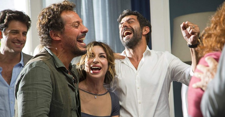 ’Min italienske familie’: Storsælgende melodrama er rap i replikken og sporadisk grinagtig