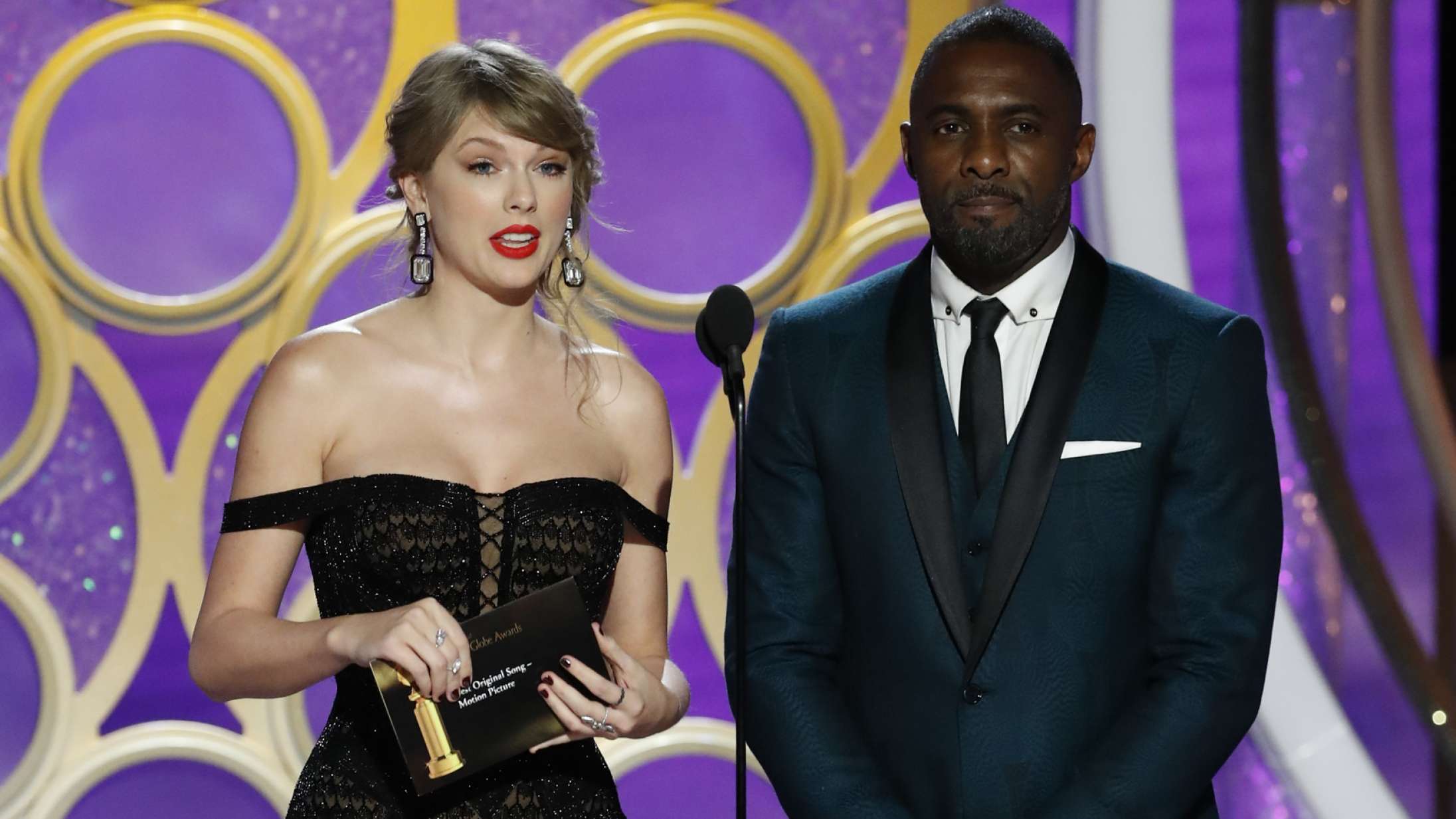 Taylor Swift overrasker til Golden Globes – giver pris til grædende Lady Gaga