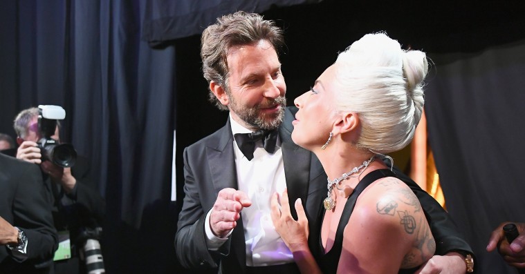 Lady Gaga svarer genialt på rygter om, at hun er gravid med Bradley Coopers barn