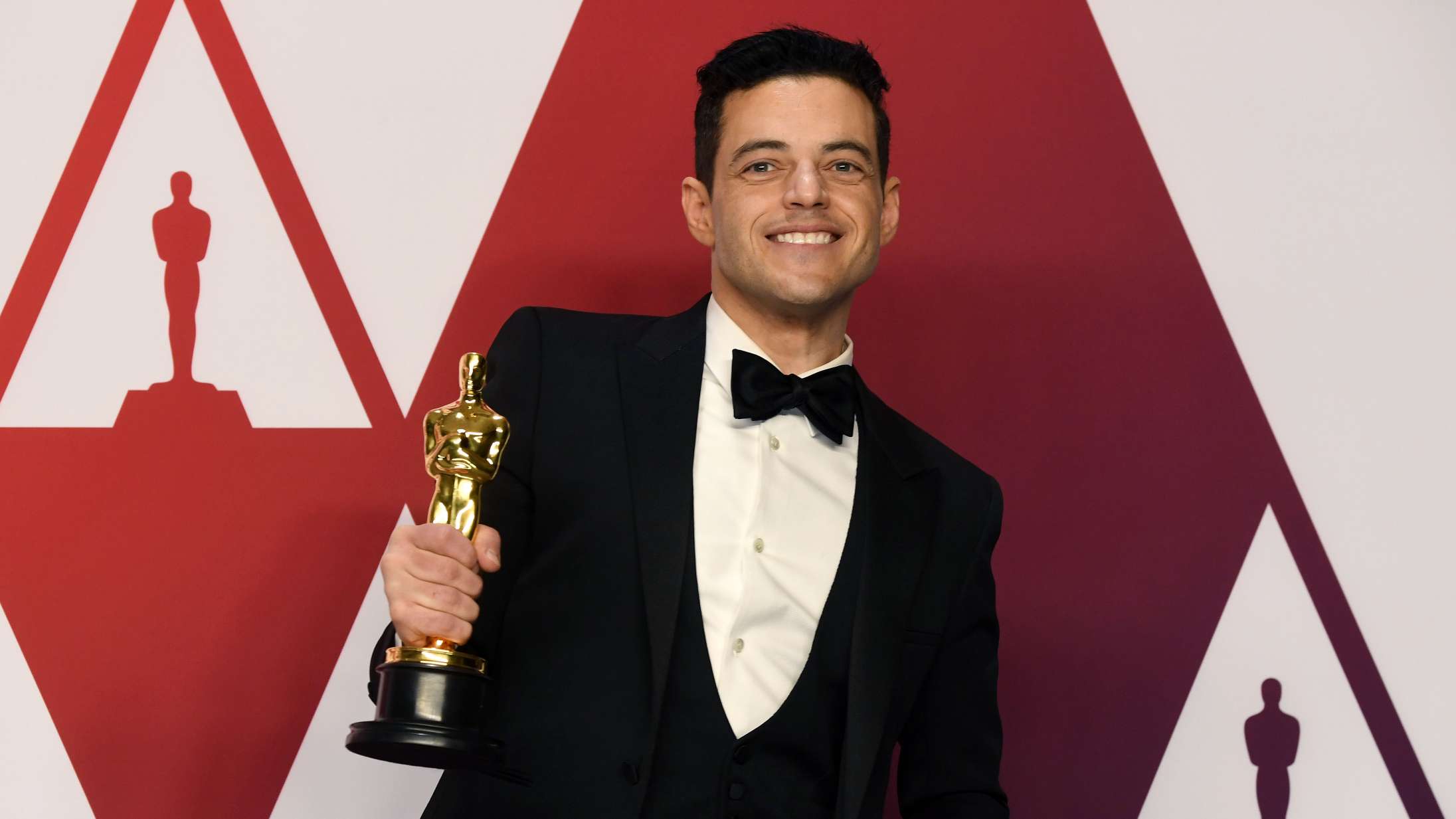 Rami Malek faldt ned fra Oscar-scenen – måtte tilses af læger