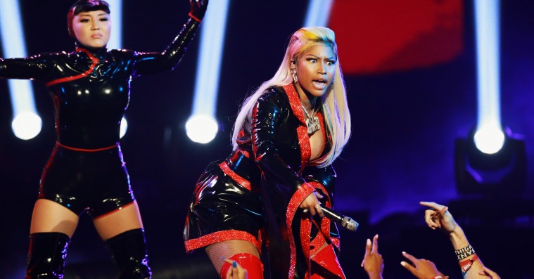 Vrede Nicki Minaj-fans råber »Cardi B, Cardi B!« efter koncertaflysning