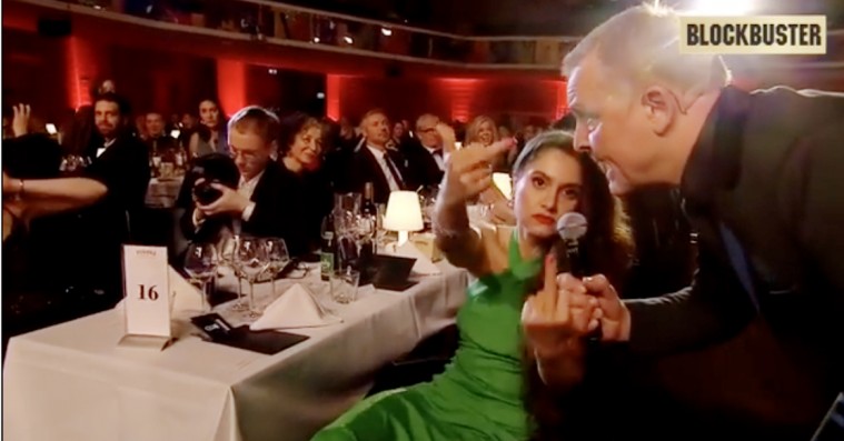 Nikoline impro-sviner Jan Gintbergs værtsoptræden ved Robert-showet