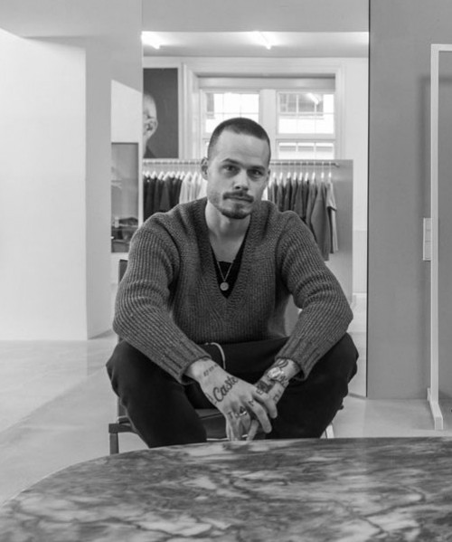 Han Kjøbenhavn-grundlægger spydspids for relancering af Bruuns Bazaars herrelinje: spild af deres penge og min tid bare lave basic jakkesæt« / Interview