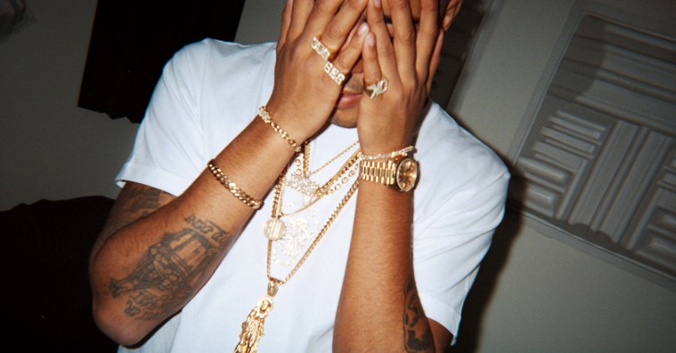 Kesi danser ‘Pengedans’ – hør den nye single produceret af Hennedub