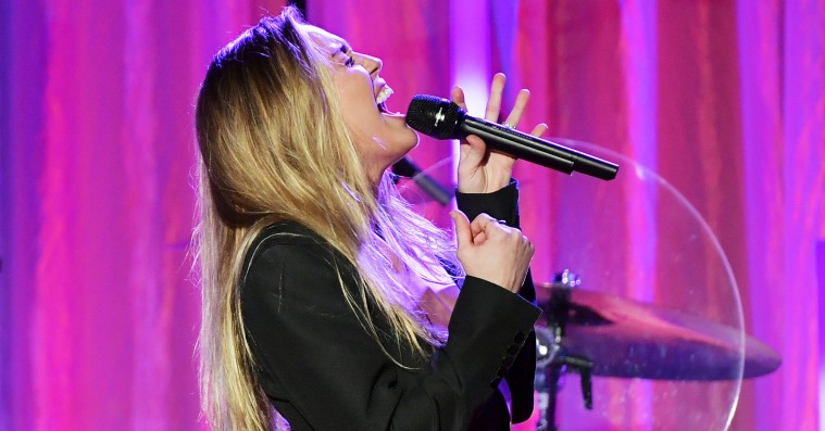 Miley Cyrus annoncerer nyt album – deler tre nye sange