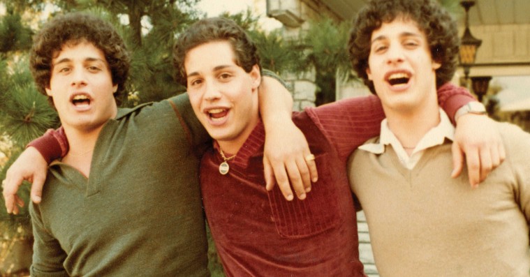 ‘Three Identical Strangers’: Trillingefilm overgår selv de vildeste fantasier