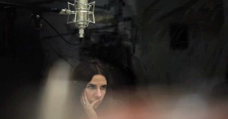 ‘A Dog Called Money’: Filmen om PJ Harvey blegner over for hendes eget storværk