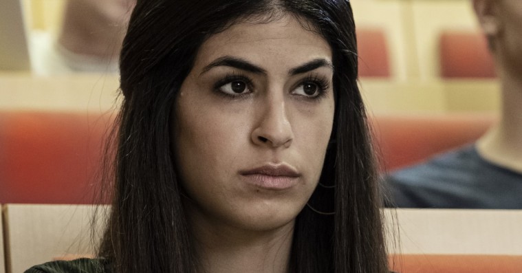 Stortalentet Yasmin Mahmoud skal stadig lære at kalde sig selv for skuespiller