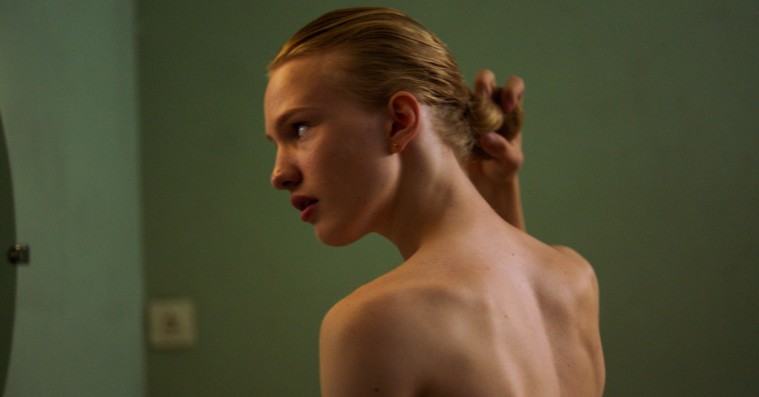 ‘Girl’: Et øjenåbnende drama om en transkønnet balletdanser