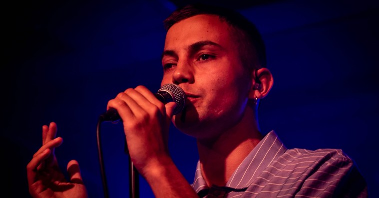 Elias Boussnina sang som en drøm i Lille Vega