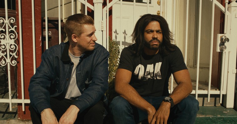 ’Blindspotting’: Et vibrerende must for fans af ’Atlanta’, ’Get Out’ og ’Sorry to Bother You’