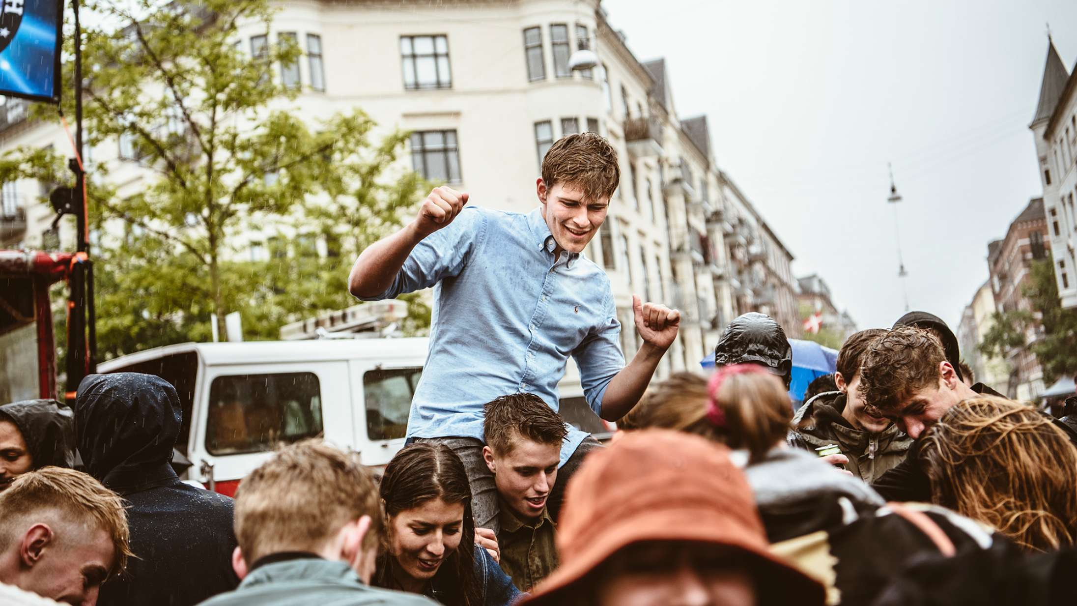 Distortions store gadefester på Rådhuspladsen flytter lokation