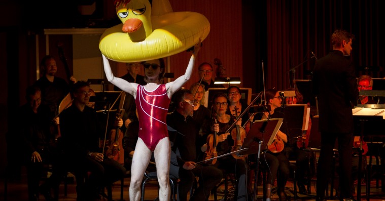 Bisse i badedragt leverede show og revy på Spot Festival