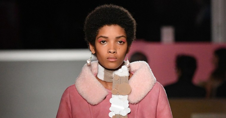 Prada dropper brugen af pels fra næste år