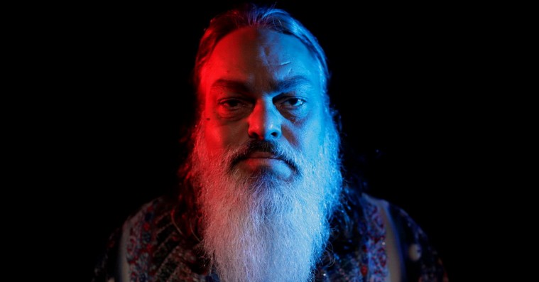 Uffe Lorenzen forsøger at nå stjernerne på ‘Triprapport’