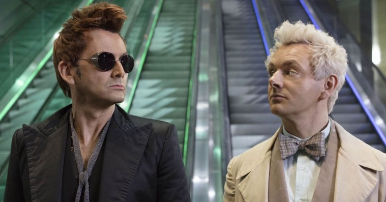 ’Good Omens’: Skøn dommedagsserie om engle og dæmoner har Frances McDormand som Gud