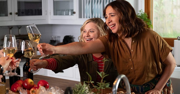 ’Wine Country’: Poehler, Fey og Rudolph gakker alt for lidt ud i førstnævntes Netflix-film