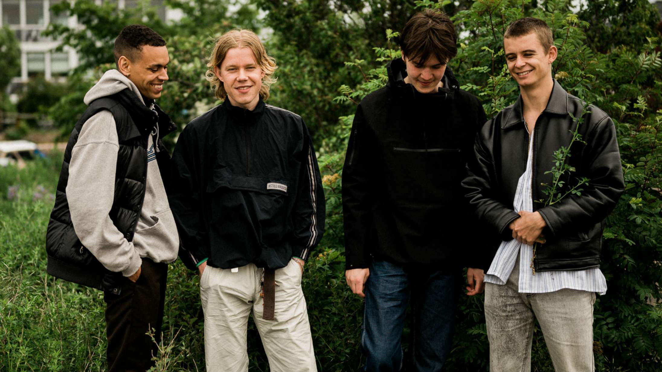 Liss udgiver ny single med britisk artist som gæst – hør ‘Boys In Movies’