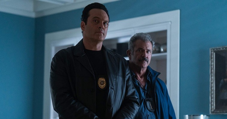 ’Dragged Across Concrete’: Heist-film med Mel Gibson og Vince Vaughn er voldelig og lang som et ondt år