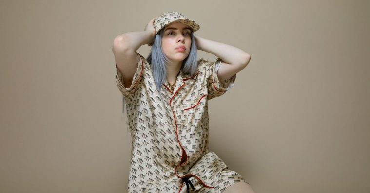 Billie Eilish blotter sin sårbarhed i ny trailer til ’The World’s a Little Blurry’