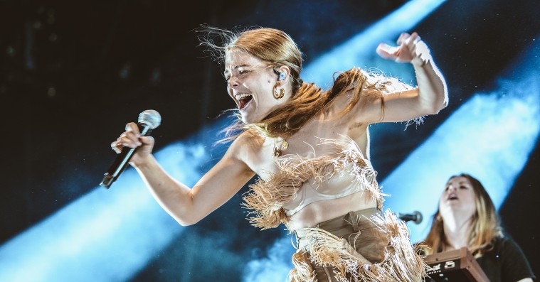 Maggie Rogers viste Roskilde Festival, at hun kan danse