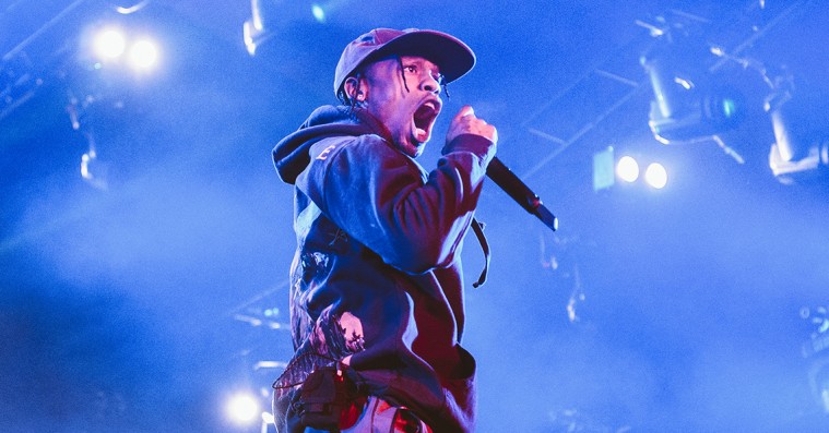 Se Travis Scotts vilde Instagram-video af gigantisk moshpit foran Orange Scene