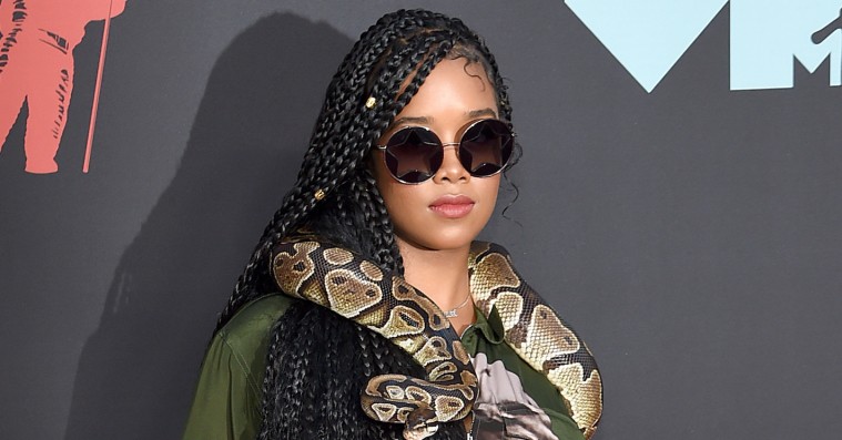 Årets mest overraskende twinning-accessory ved MTV VMA: Levende slanger