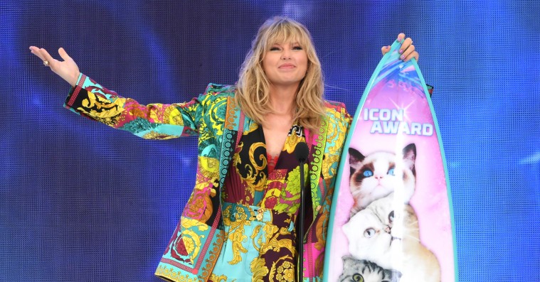 #DrunkTaylor er ugens nye meme – Taylor Swift skåler med på Instagram