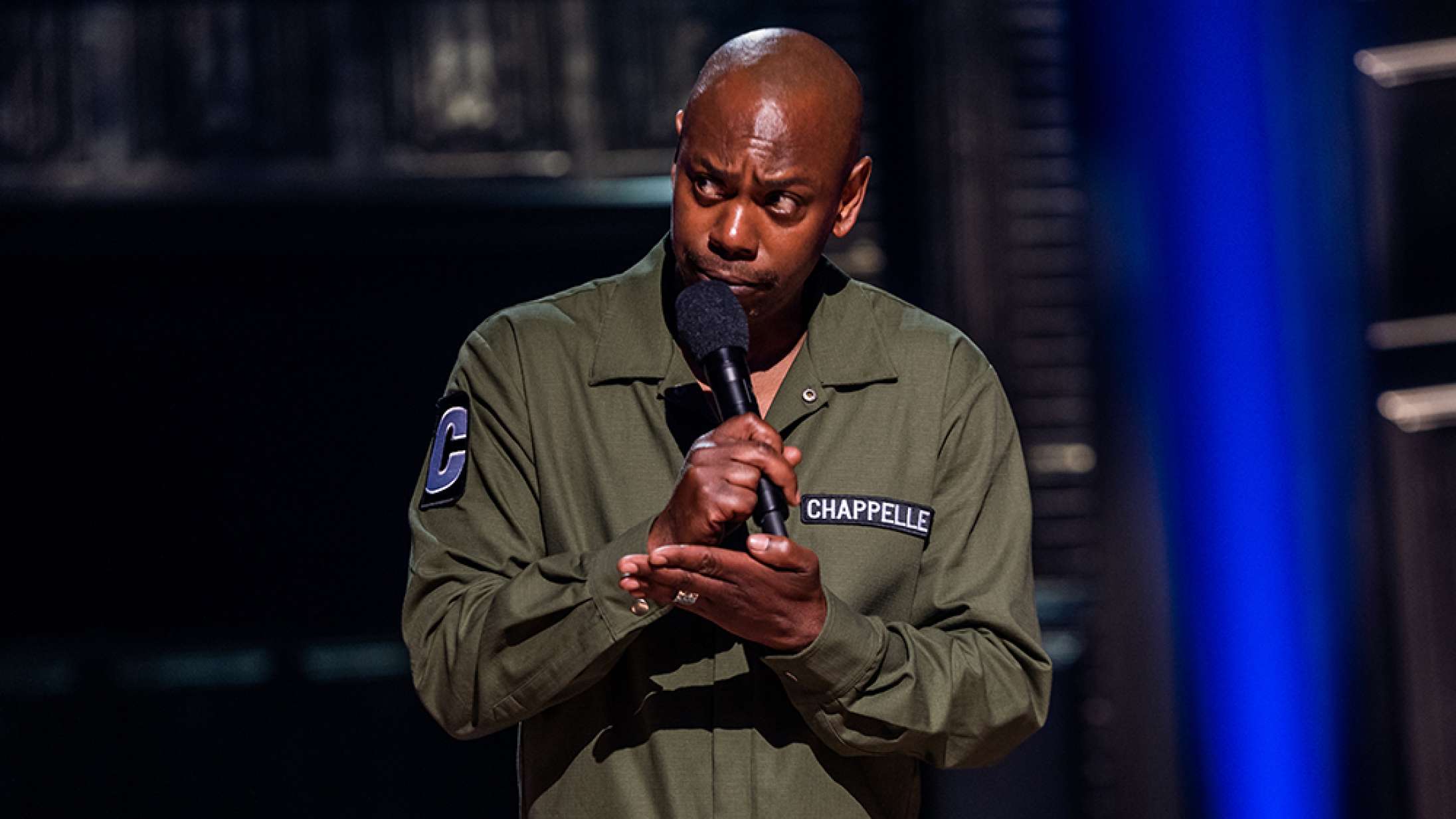 Netflix forsvarer Dave Chappelles nye show efter alvorlig transfobi-kritik
