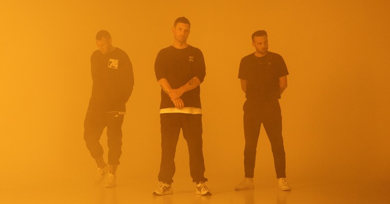 AV AV AV smeder deres elektronik sammen med symfoniorkester til 60 Minutes-koncert