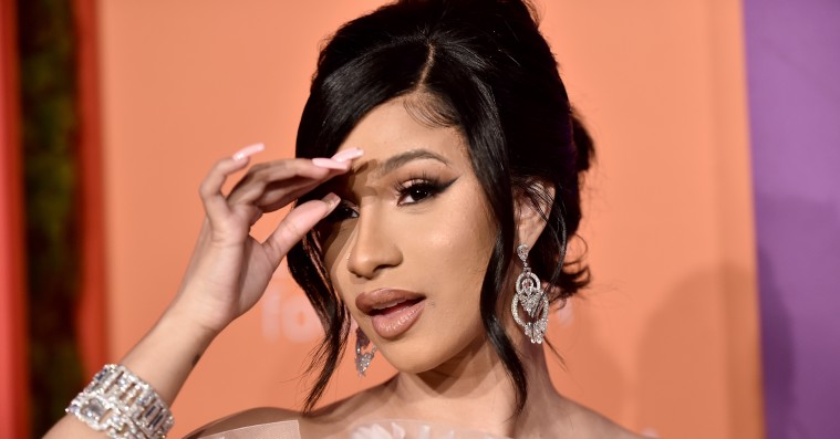 Cardi B Fortller Om Sin Oplevelse Med Sexchikane Han Hev Sin Pik