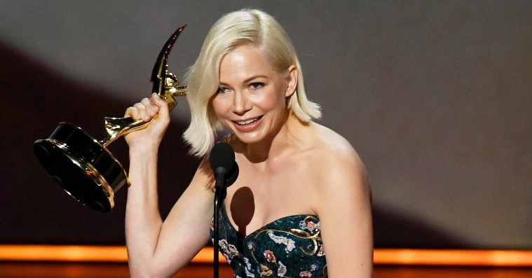 Michelle Williams fik stående bifald for sin Emmy-vindertale om ligeløn