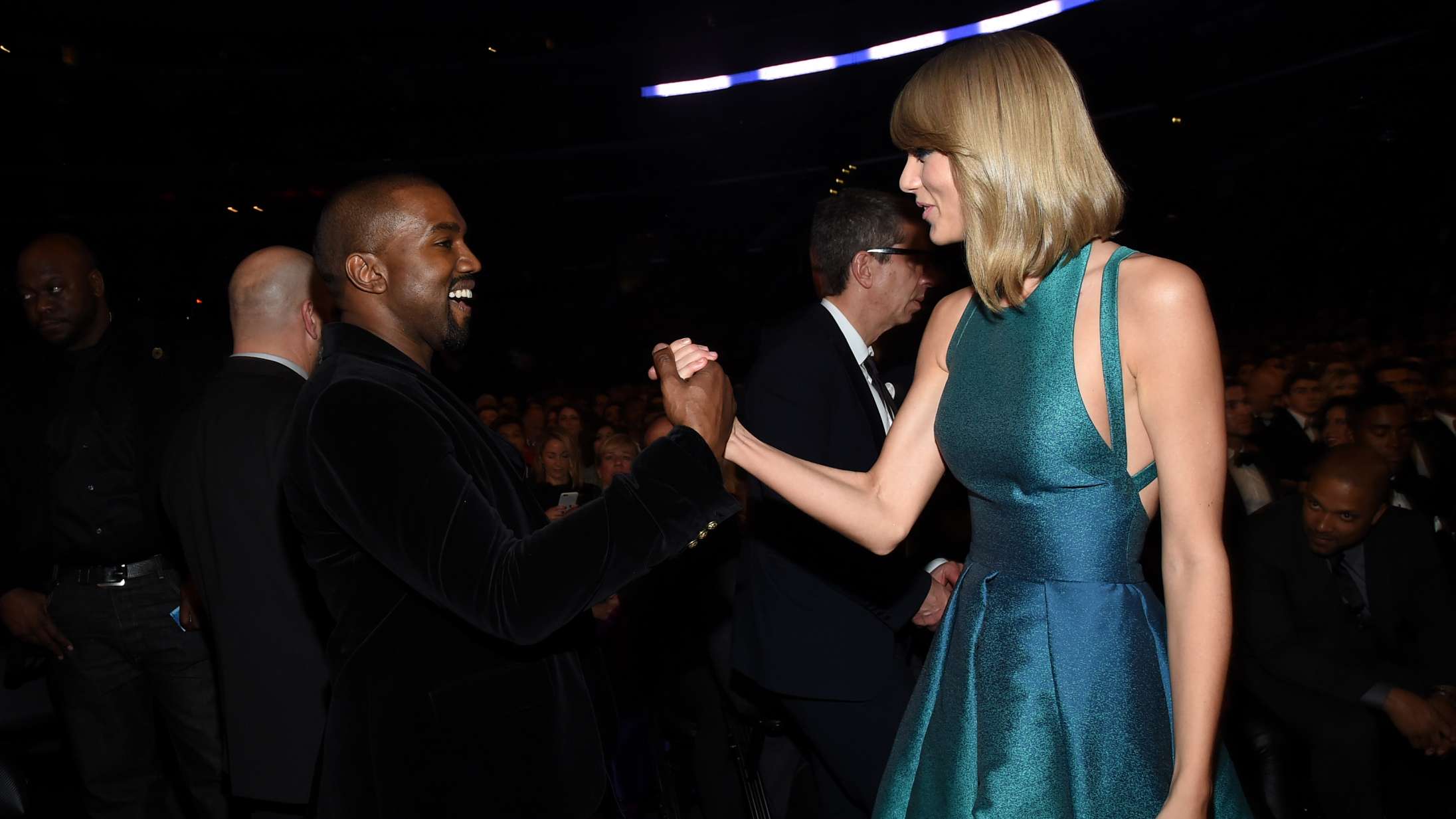 Taylor Swift udleverer Kanye West i nyt interview – antyder at han afslørede Drakes søn