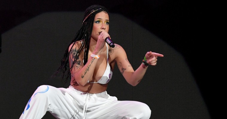 Halsey giver koncert i Danmark