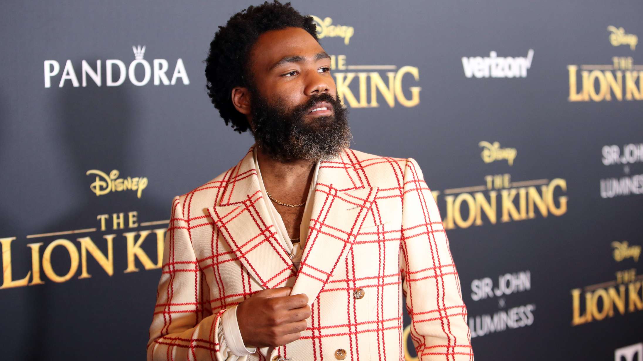 Amazon hyrer Donald Glover for massivt millionbeløb