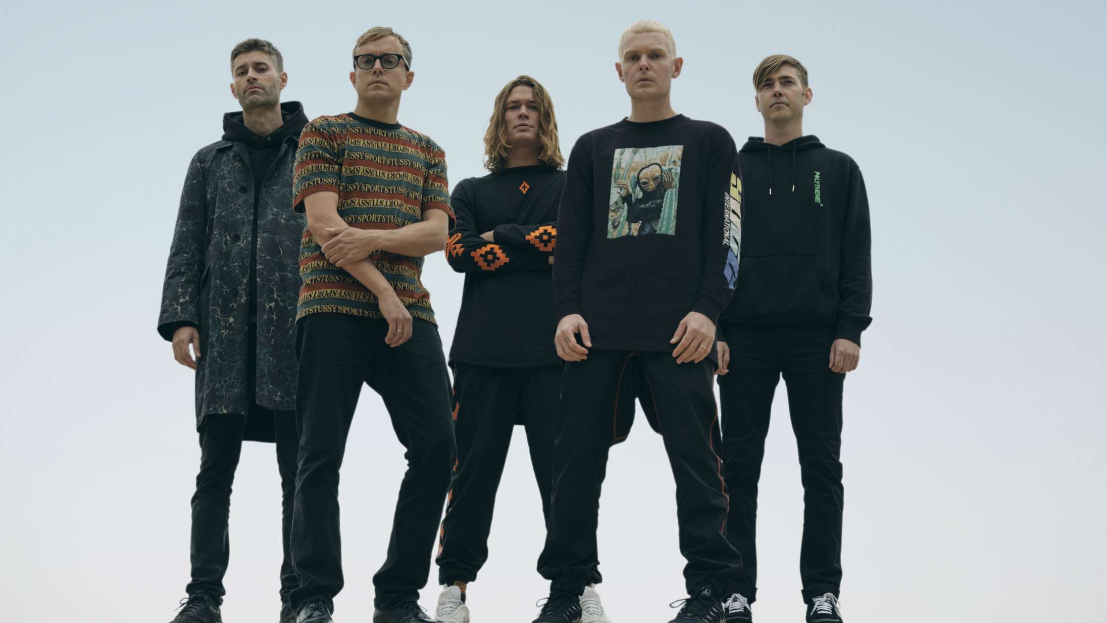 The Minds of 99 bakker lydskifte op med nyt look – fokus på neon og print